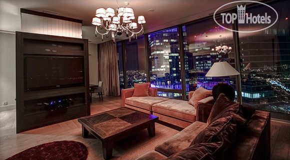 Photos Plus 1 Hotel