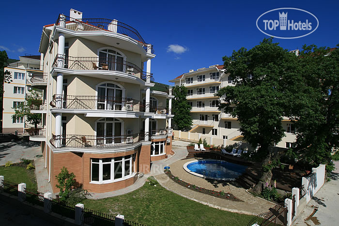 New photos from tourists Dreamland Hotel