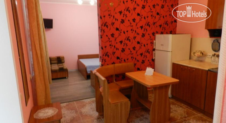 New photos from tourists На Толстого 7