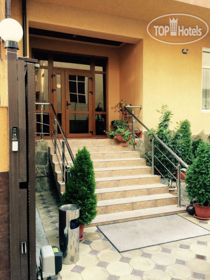 New photos from tourists Barin House