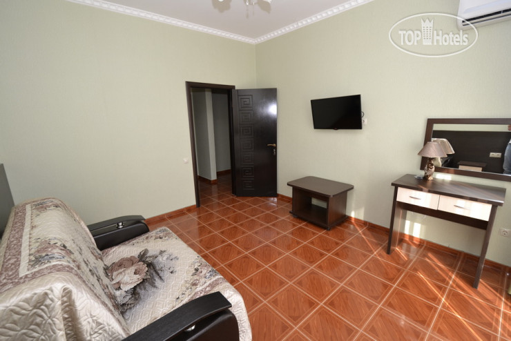 New photos from tourists Kronos Hotel
