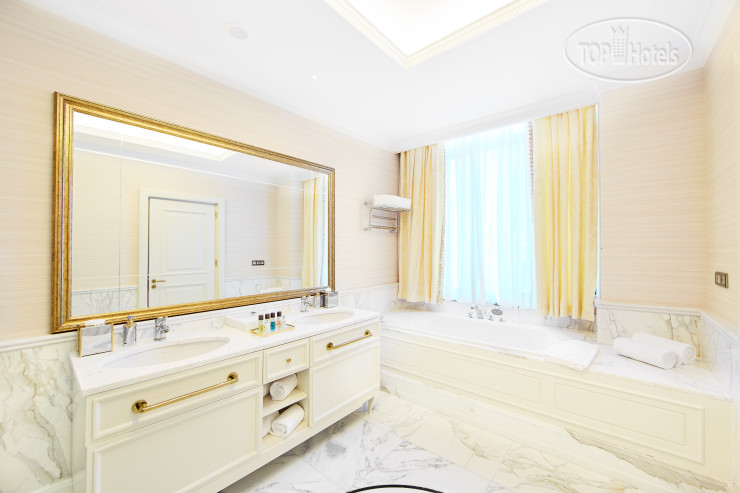New photos from tourists Sberbank Corporate Center 5*