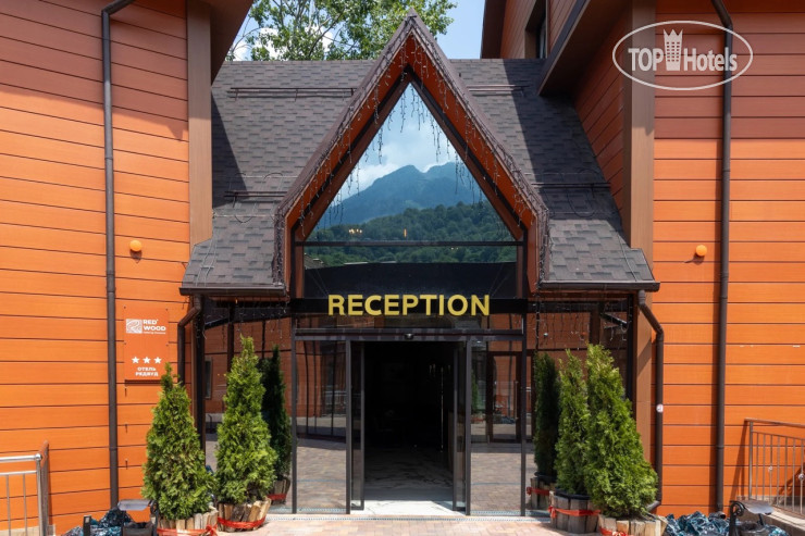 Фотографии отеля  Red Wood Hotel 