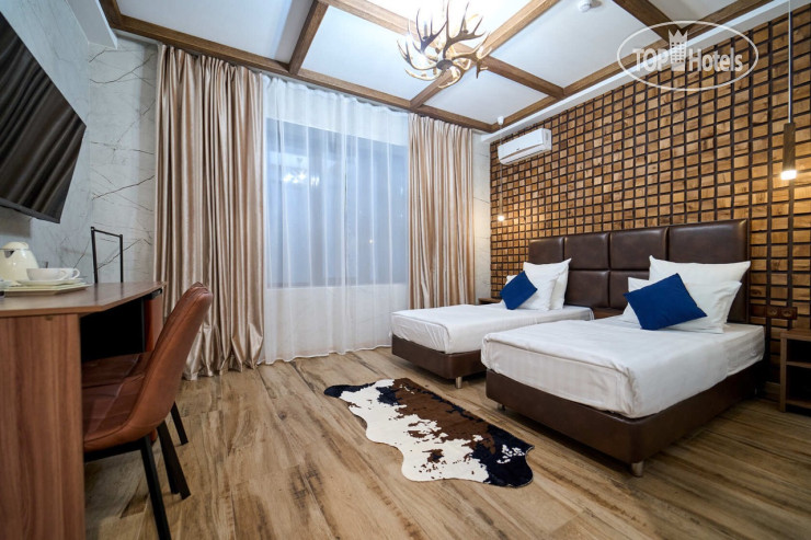New photos from tourists Red Wood Hotel