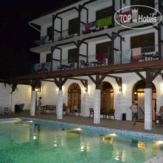 Фото Испанский Дворик