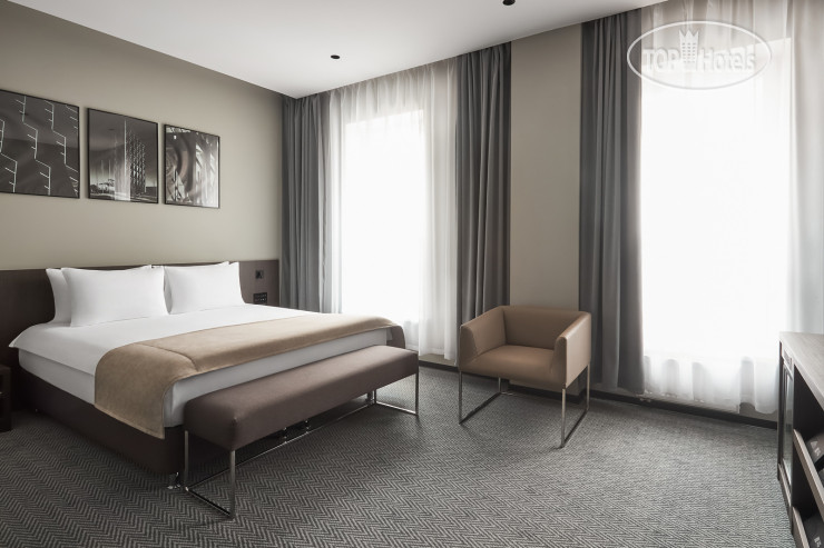 Hotel photo FarFour Inn & Suite 4*