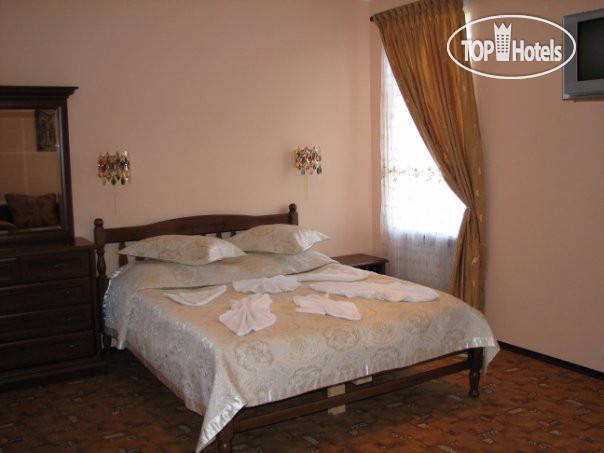 Фото Hotel EVRU