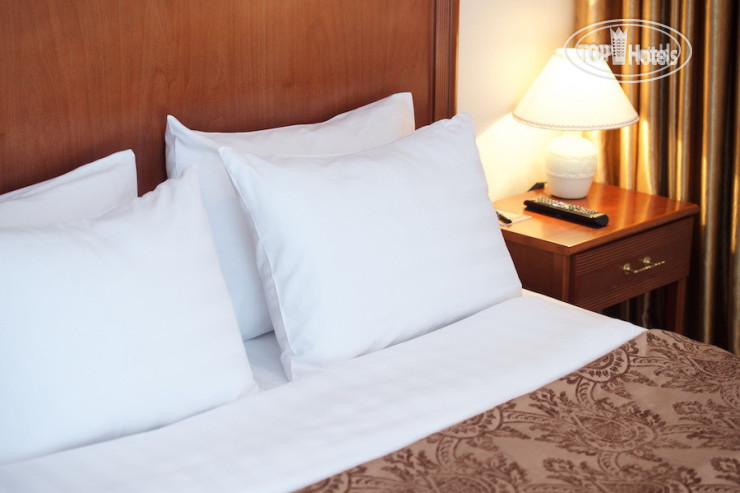 Hotelier's photos Октябрьская 4*