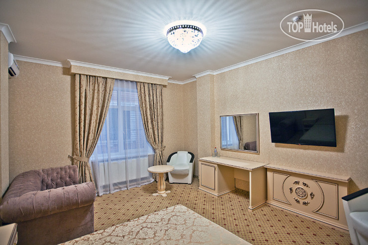 New photos from tourists Triumph 4*