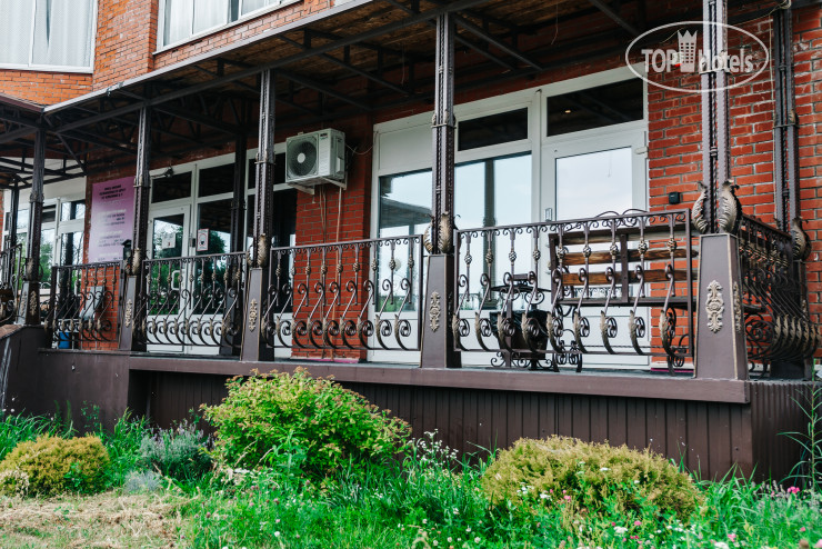 New photos from tourists Gostevoy Dom Stroganovikh 