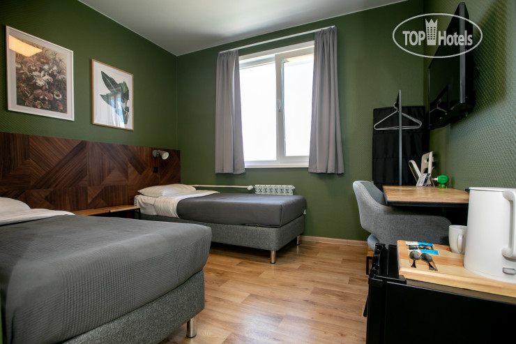 Hotelier's photos Юность