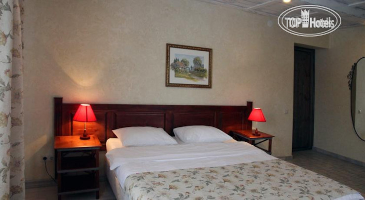 New photos from tourists La Mezon Hotel 2*
