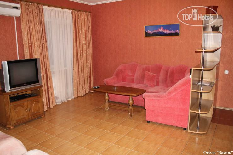 New photos from tourists Замок Отель 2*