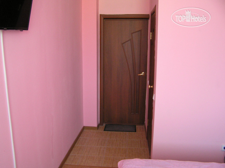 New photos from tourists Lilit