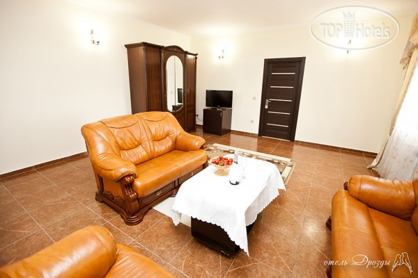 Hotelier's photos Дрозды