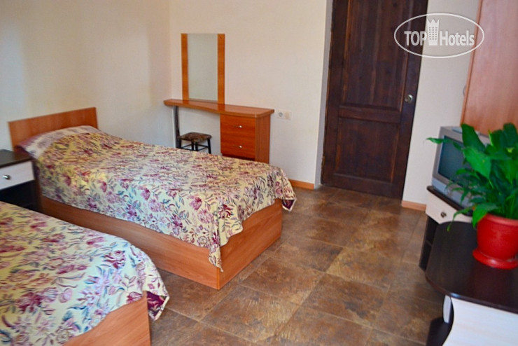 New photos from tourists Sweet Home