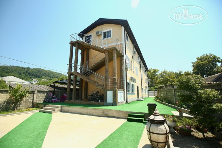 New photos from tourists TKs House