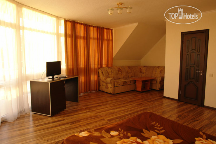 New photos from tourists Континент 2*