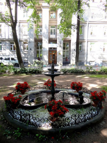 New photos from tourists У Фонтана