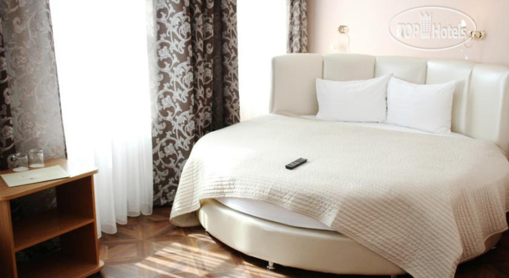 New photos from tourists Лион Отель 3*