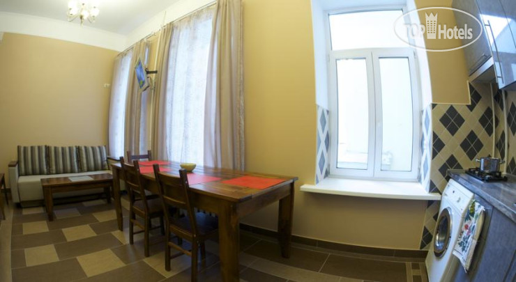 New photos from tourists Shtraus House