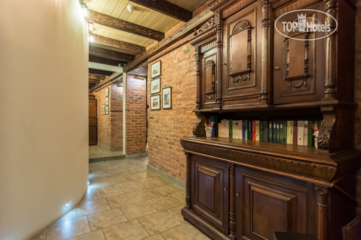 New photos from tourists Bronza House
