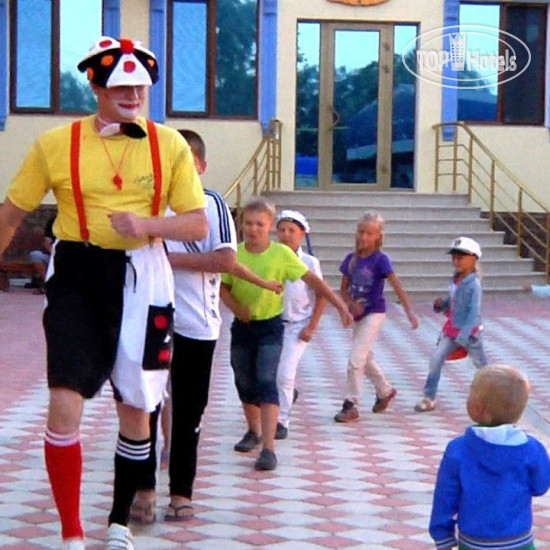 New photos from tourists Миру Мир