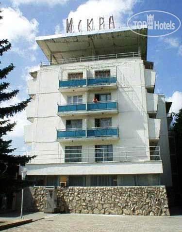 Hotelier's photos Искра (курортная поликлиника им. Пирогова) 3*