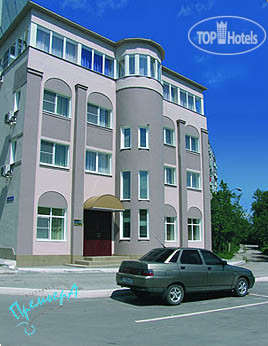 Hotelier's photos Премьера