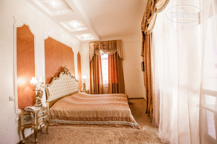 New photos from tourists Dombay Palace