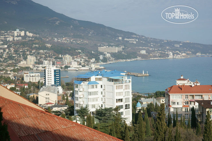 New photos from tourists Yalta city pension