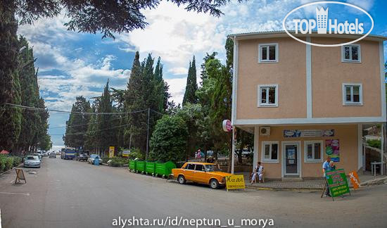 New photos from tourists Нептун У Моря