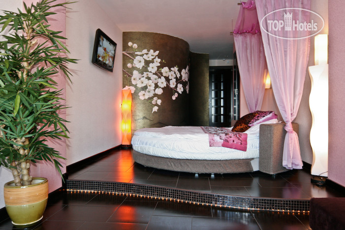 New photos from tourists X.O. Hotel