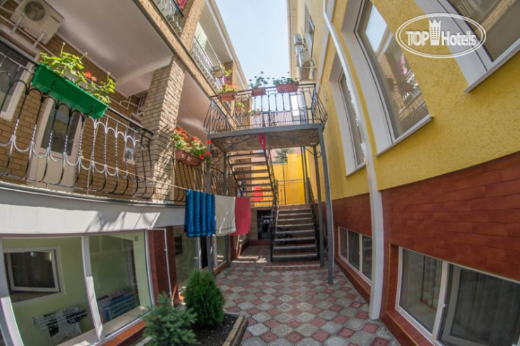 New photos from tourists В Камелот