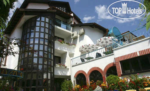 Hotelier's photos Flora Family Hotel 2*