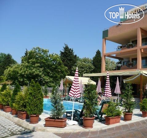 Hotel photo Капри 3*
