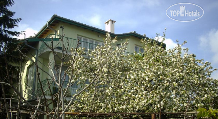 Hotelier's photos Slona Guest House 2*