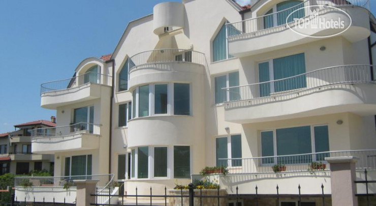Hotelier's photos Roni Guest House 3*
