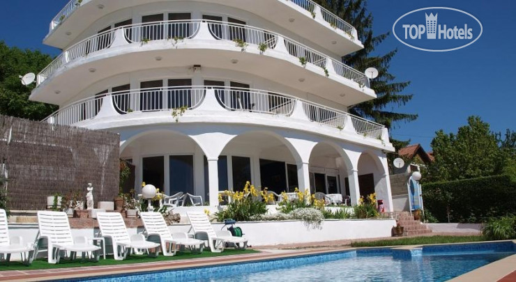 Hotelier's photos Sunrise Guest House 2*