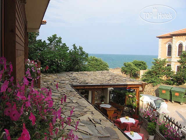 New photos from tourists House Version 2*