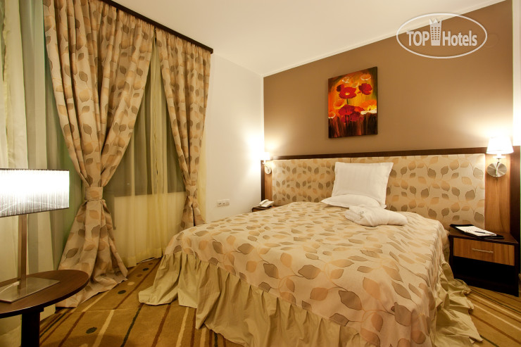 Photos Earth and People Hotel