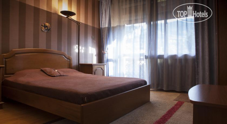 New photos from tourists Vezhen Hotel 2*