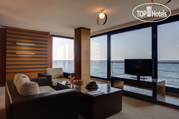 Photos Zornitza Sands SPA