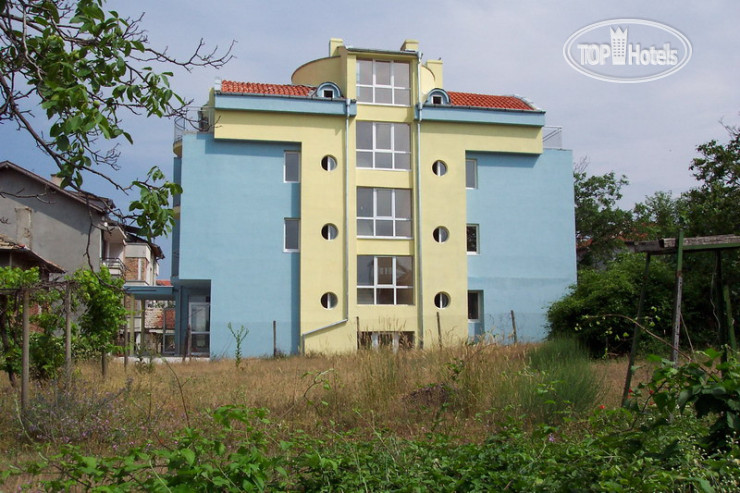 Hotelier's photos Neptun Lozenets Hotel 2*