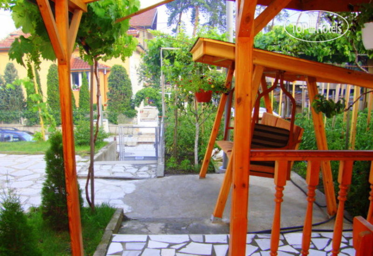 Hotelier's photos Velingrad Guest House 1*