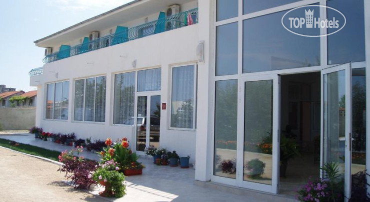 Фото Sani Family Hotel