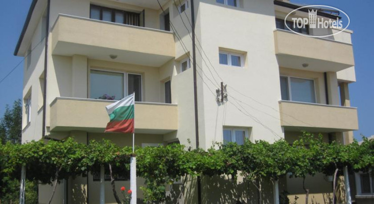Hotelier's photos Dimi Guest House