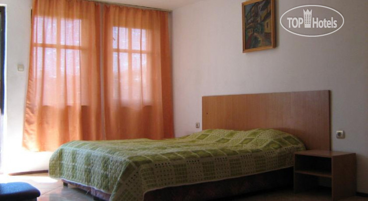 Hotel photo Guestrooms Roos 1*