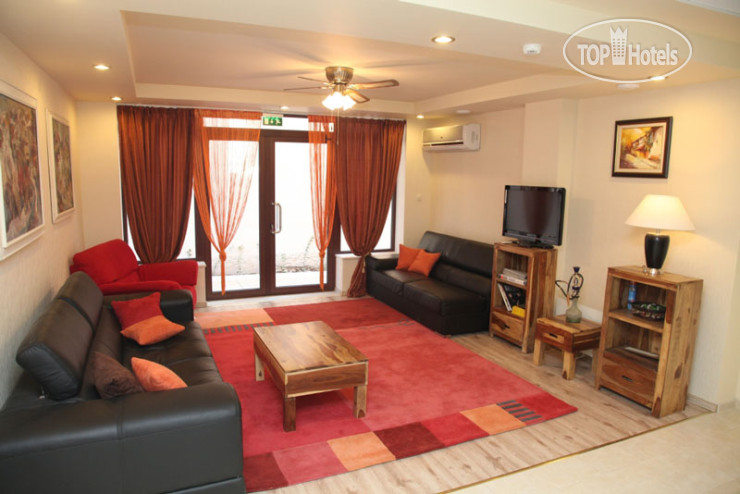 New photos from tourists La Roka Hotel 2*