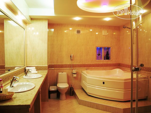 New photos from tourists National Palace 4*